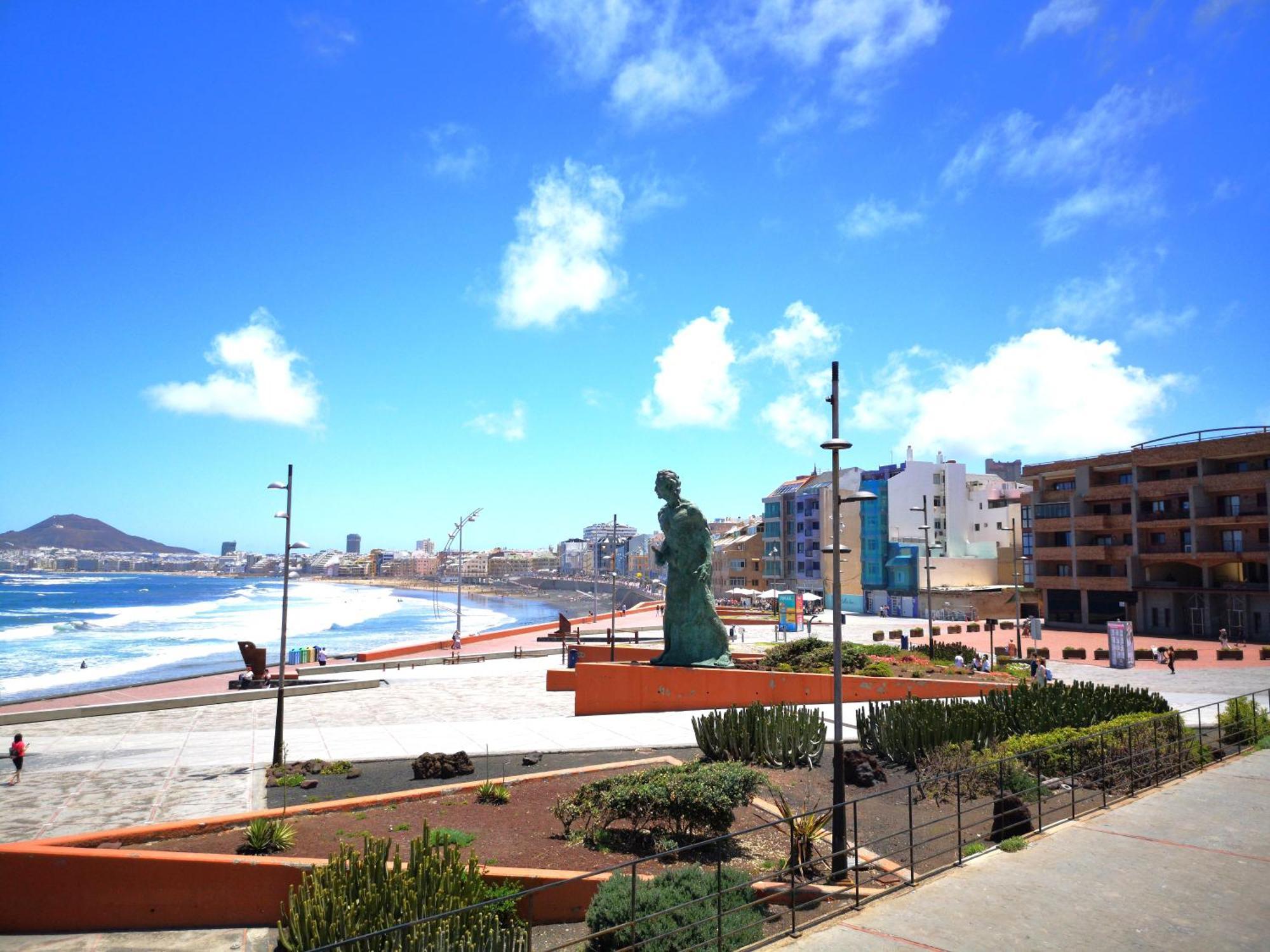 Acogedor En Primera Linea De Playa Canteras